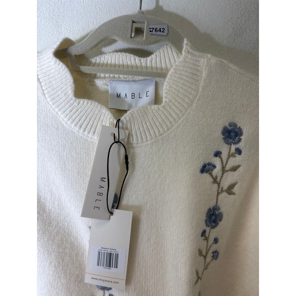 NWT MABLE Cream and Blue Floral Embroidered Cropped Sweater Sz S - Picture 2 of 3